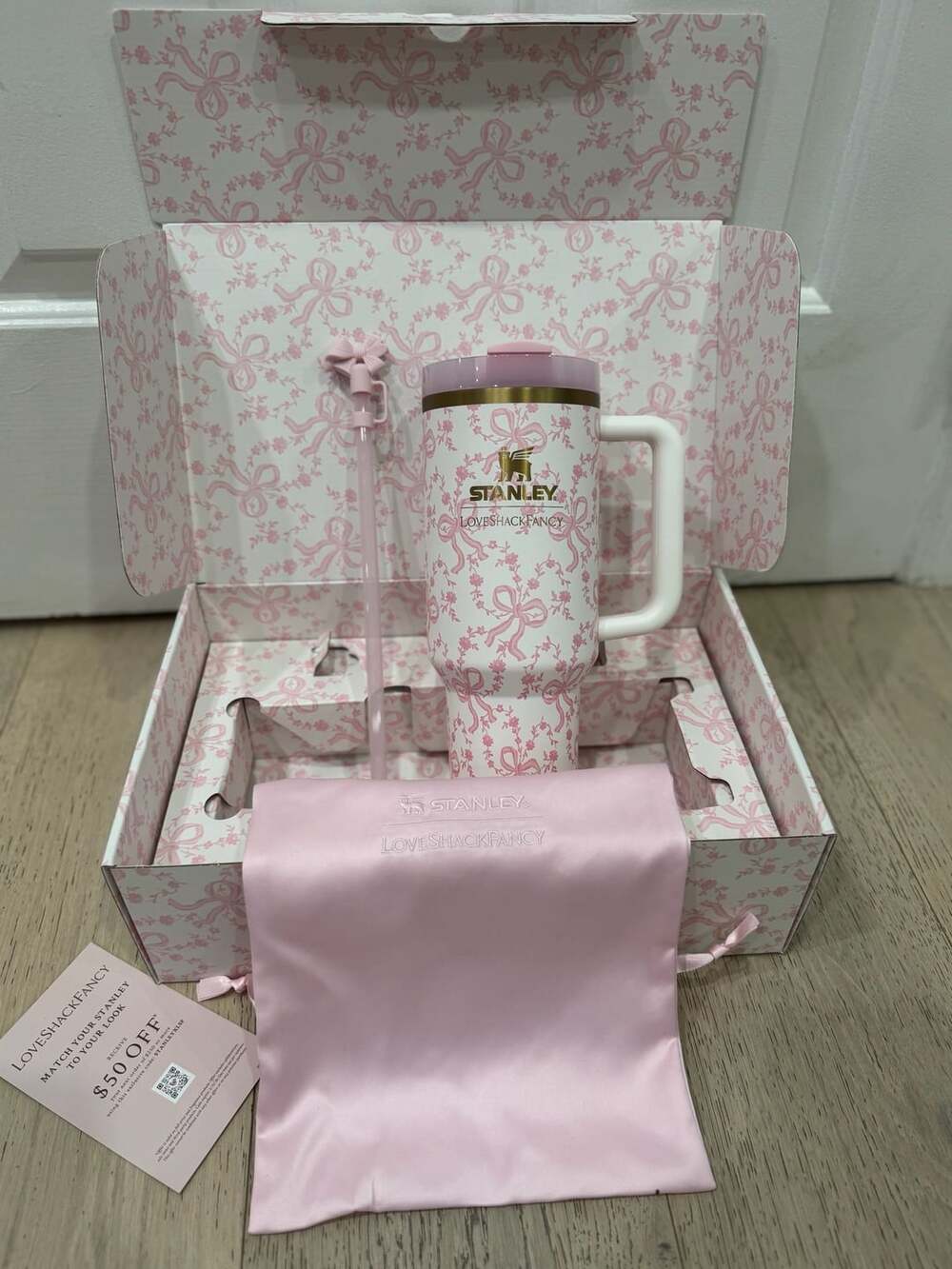 Stanley x LoveShackFancy Quencher H2.0 Tumbler Size 30oz Pink Bow Gift Set
